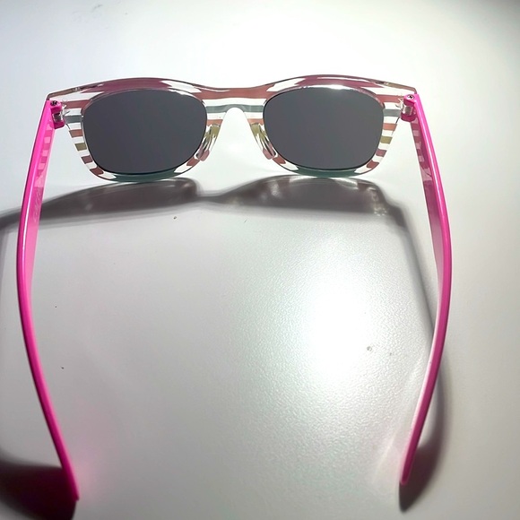 Set of 2 girls sunglasses Minnie Mouse Carter’s - Picture 3 of 7